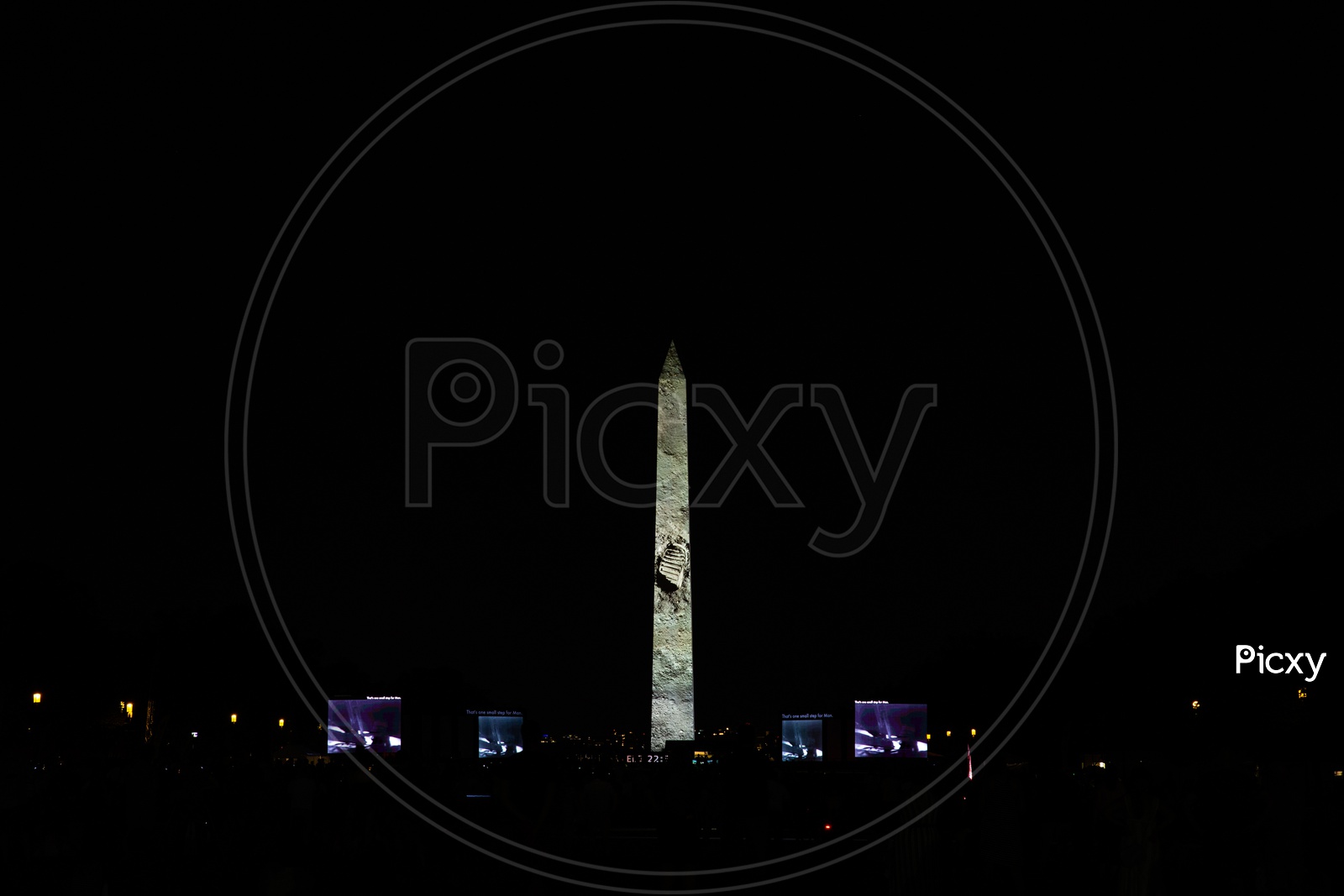 Apollo 11  Tribute in Washington monument