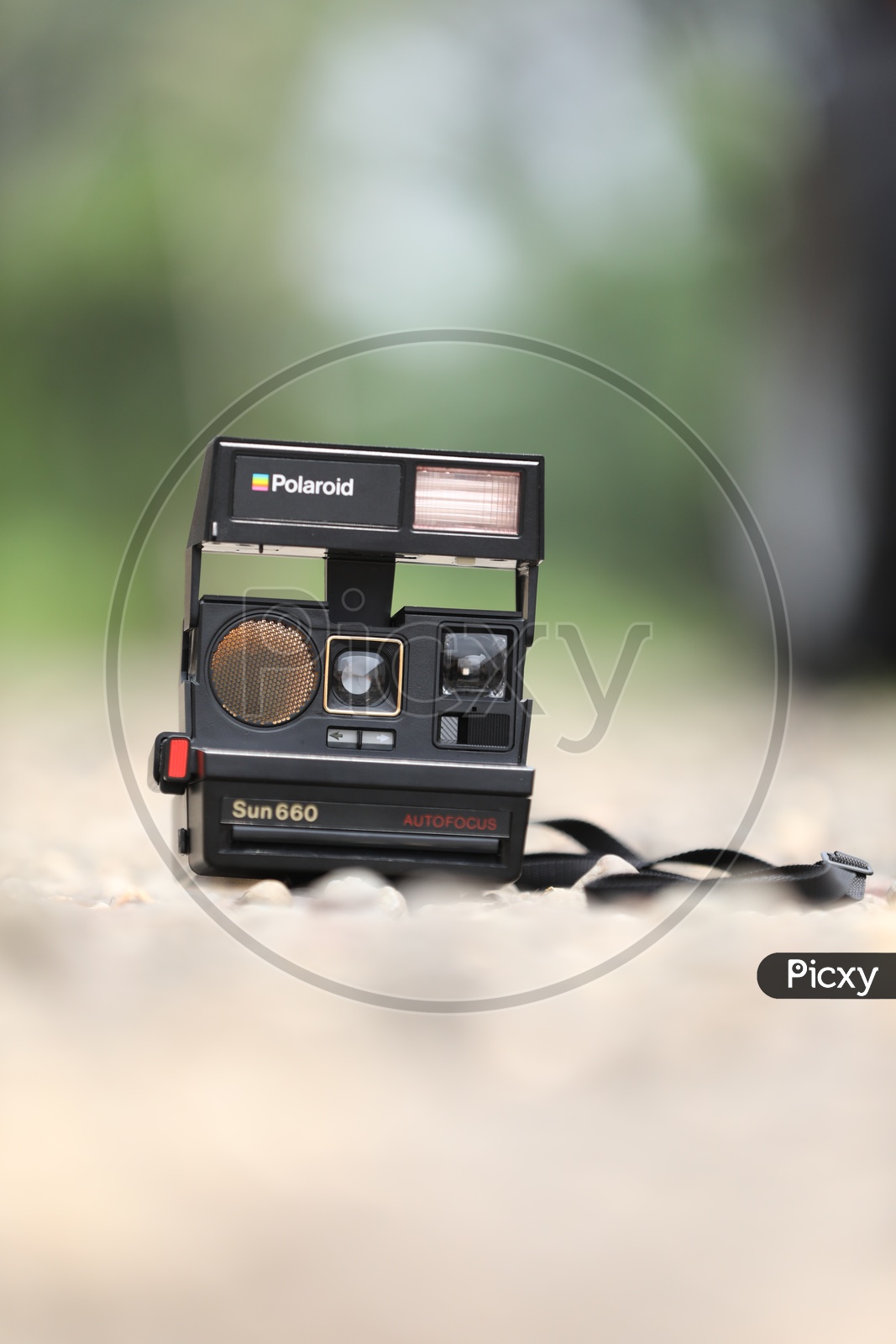 Polaroid Sun 660  Insta Camera