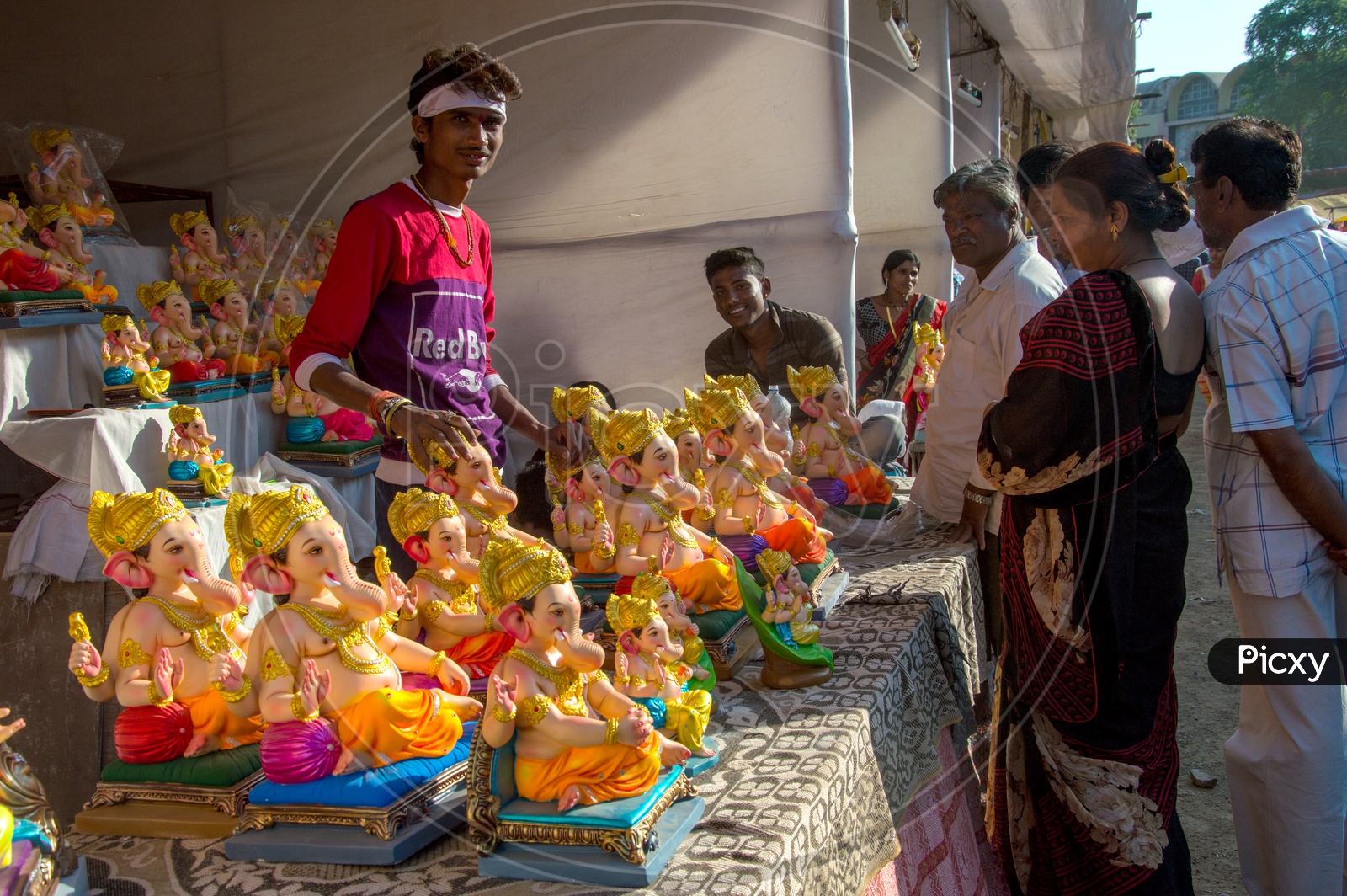 Ganesh Idols Being Selling On Vendor Stalls Or Shops For Ganesh Festival
