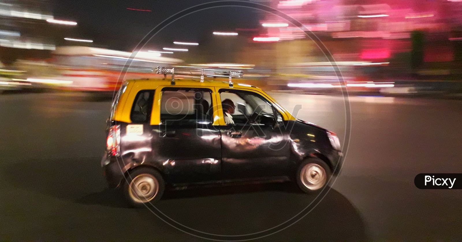 Mumbai's kali peeli taxi showing mumbai's fast life
