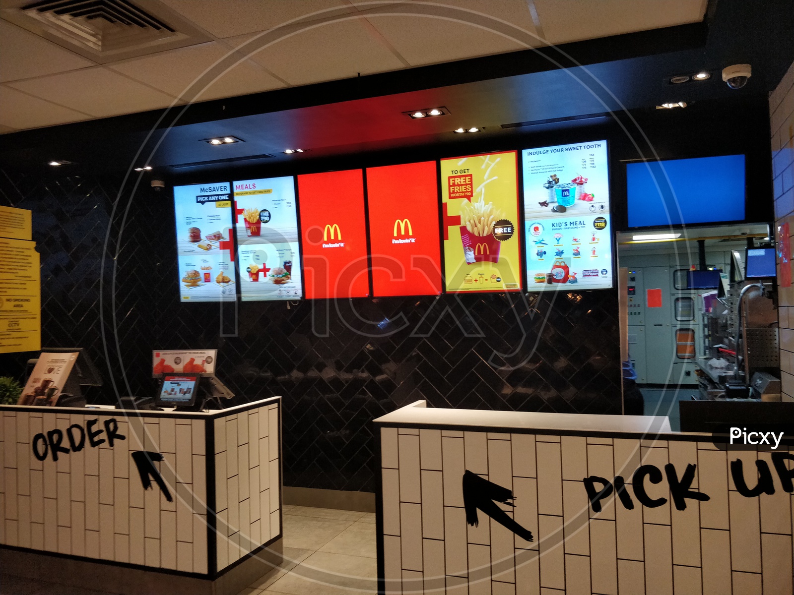 McDonald's order kiosk with display menu
