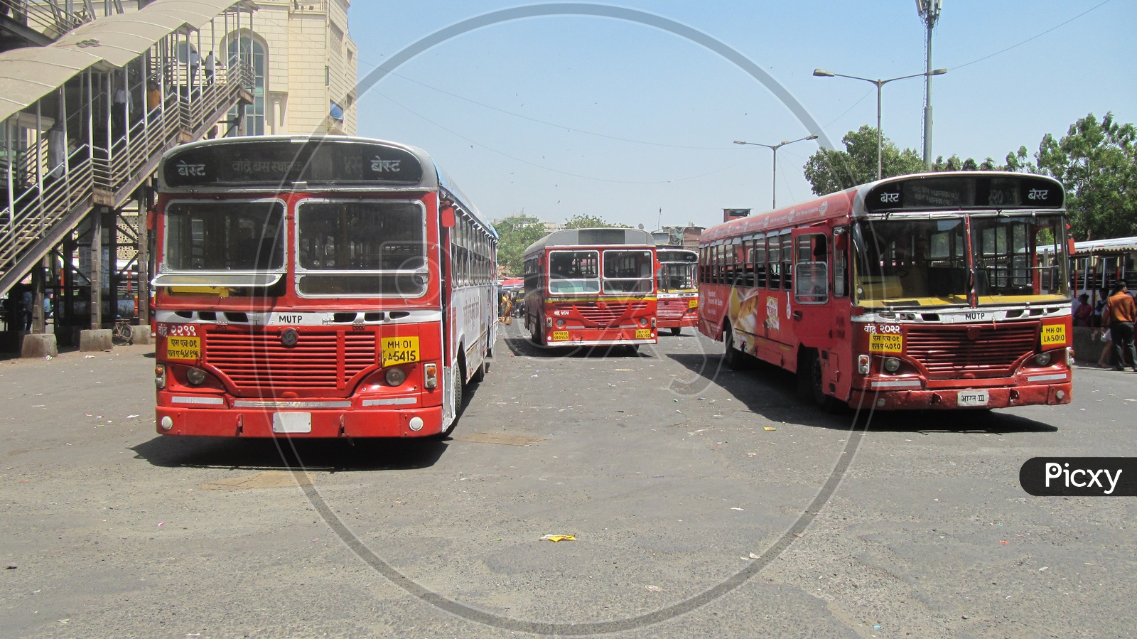 Buses at Bandra Railway Station