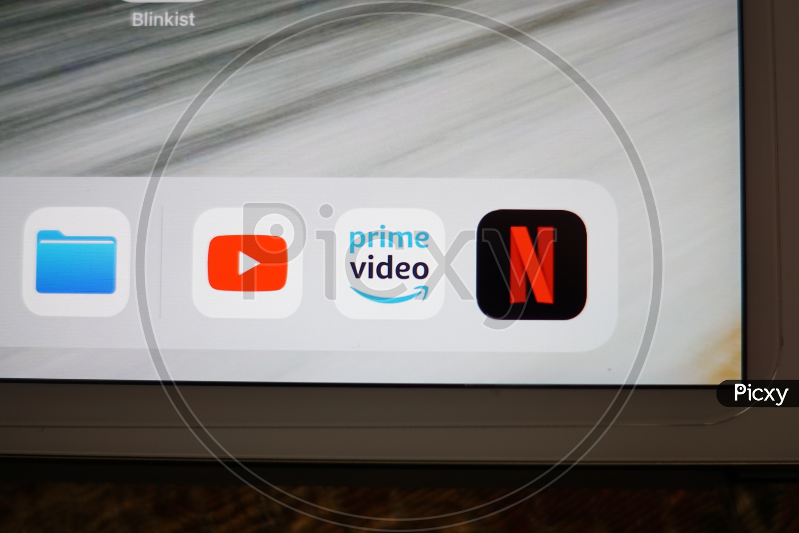 Youtube Netflix Amazon Prime Video applications