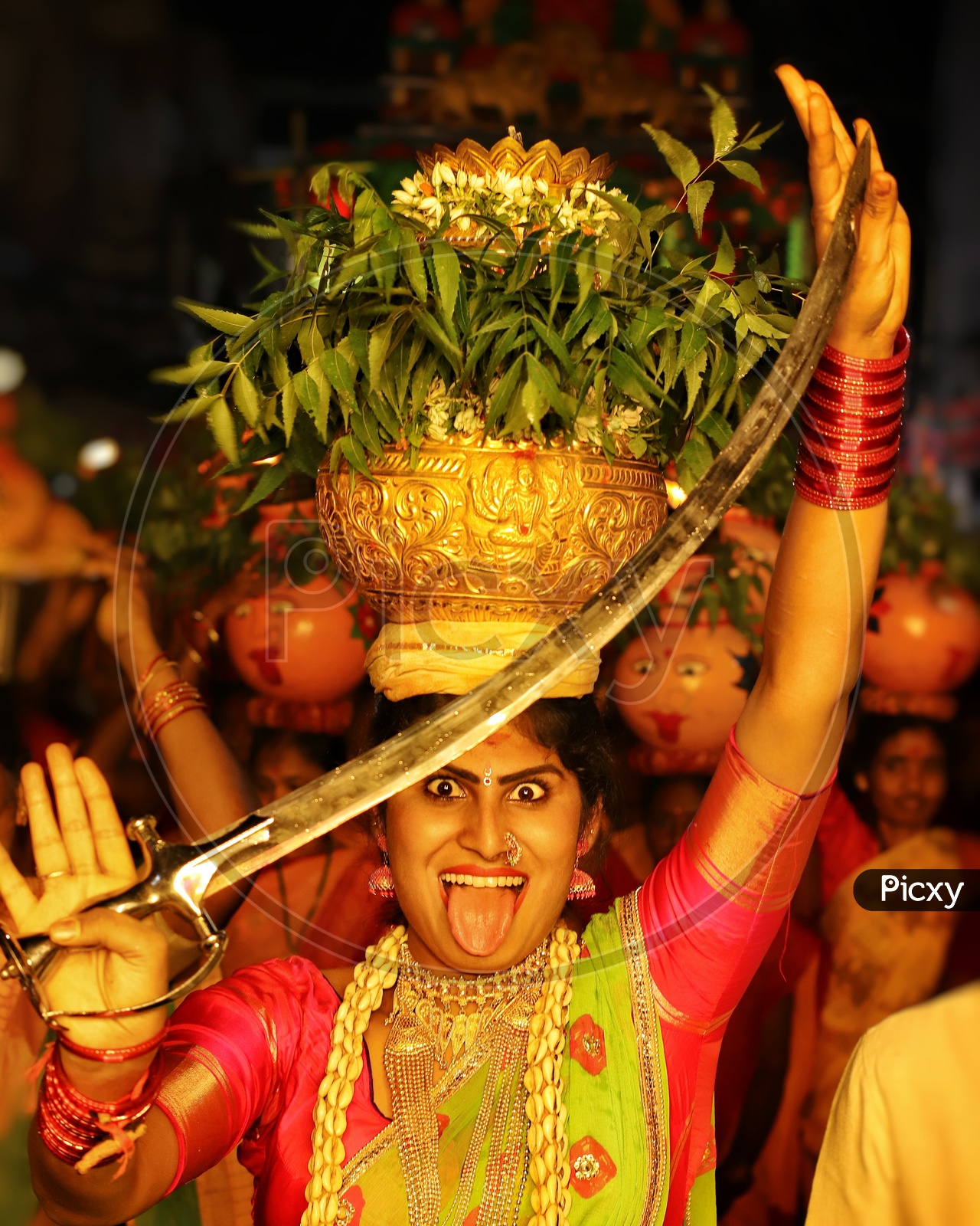 Telangana  Woman Dancing In Trance At Bonalu Festival  Celebrations