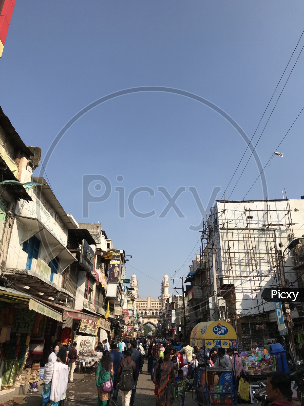 Busy charminar road and shopping market