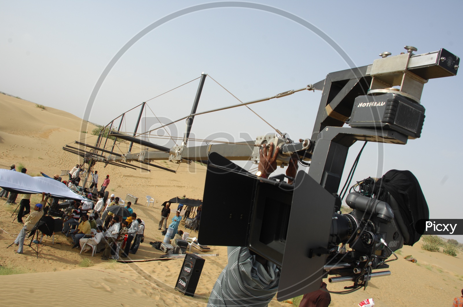 image-of-telugu-movie-shooting-in-rajasthan-vl516037-picxy