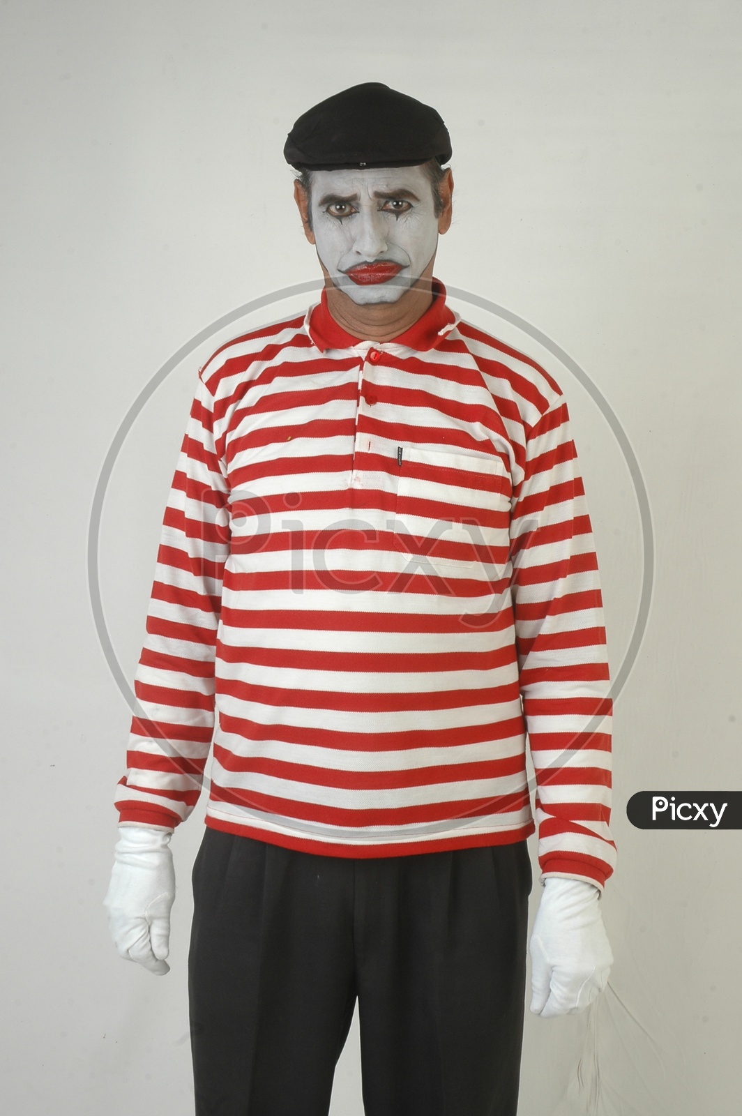 image-of-mime-artist-with-expressions-gw098507-picxy