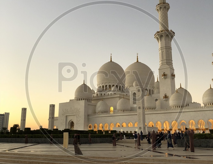 Abu Dhabi's Sheikh Zayed Grand Mosque