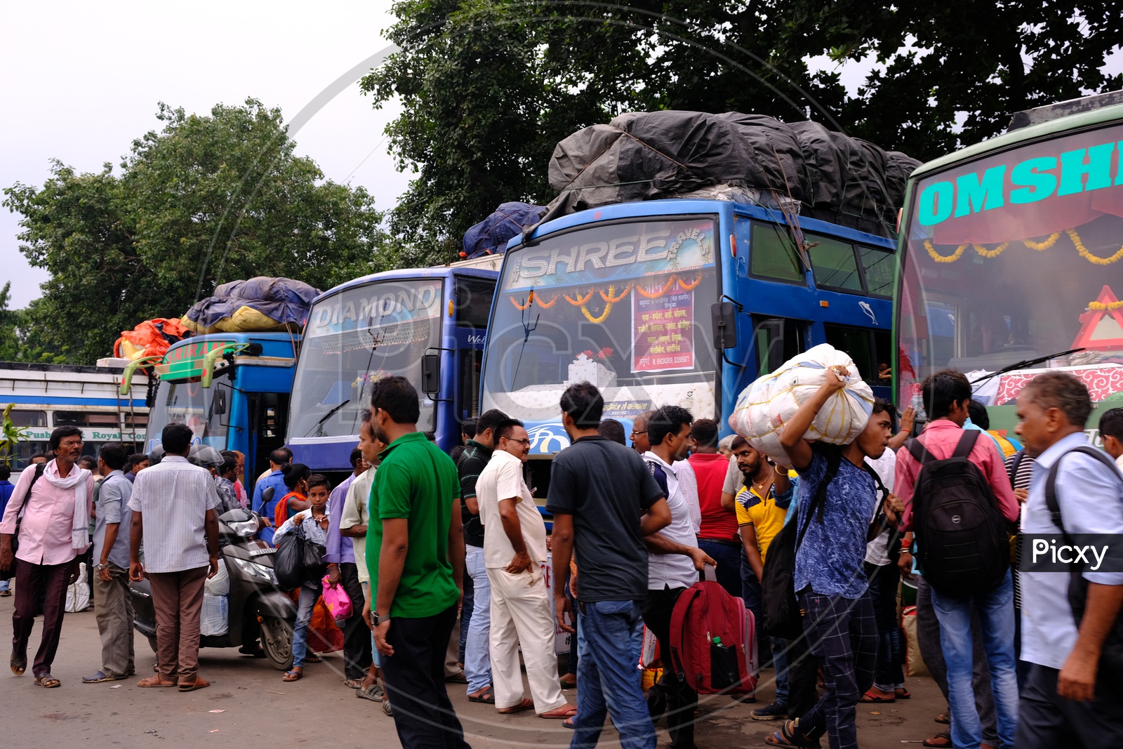 People at a Local Bus Stand in Kolkata