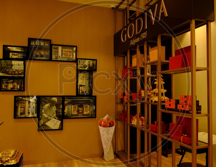 Godiva Belgium 1926 Chocolates Outlet at Doha