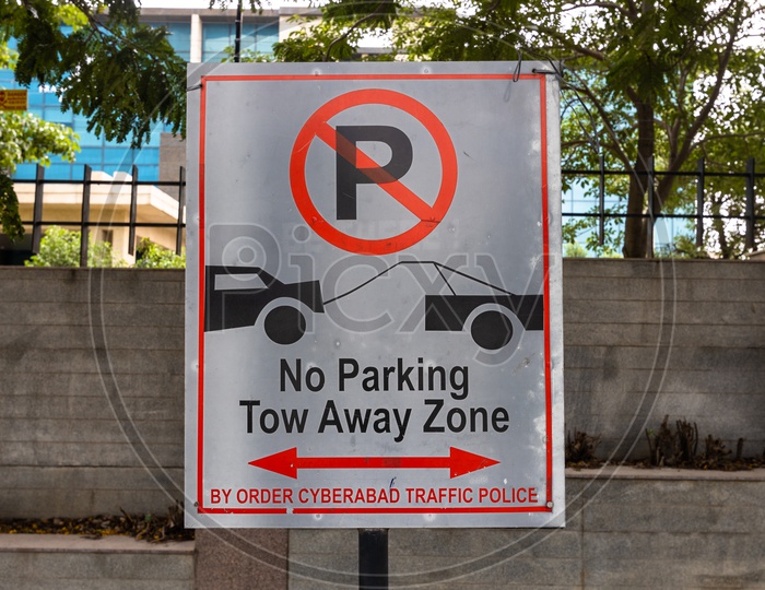 No Parking, Tow Away Zone in Financial District
