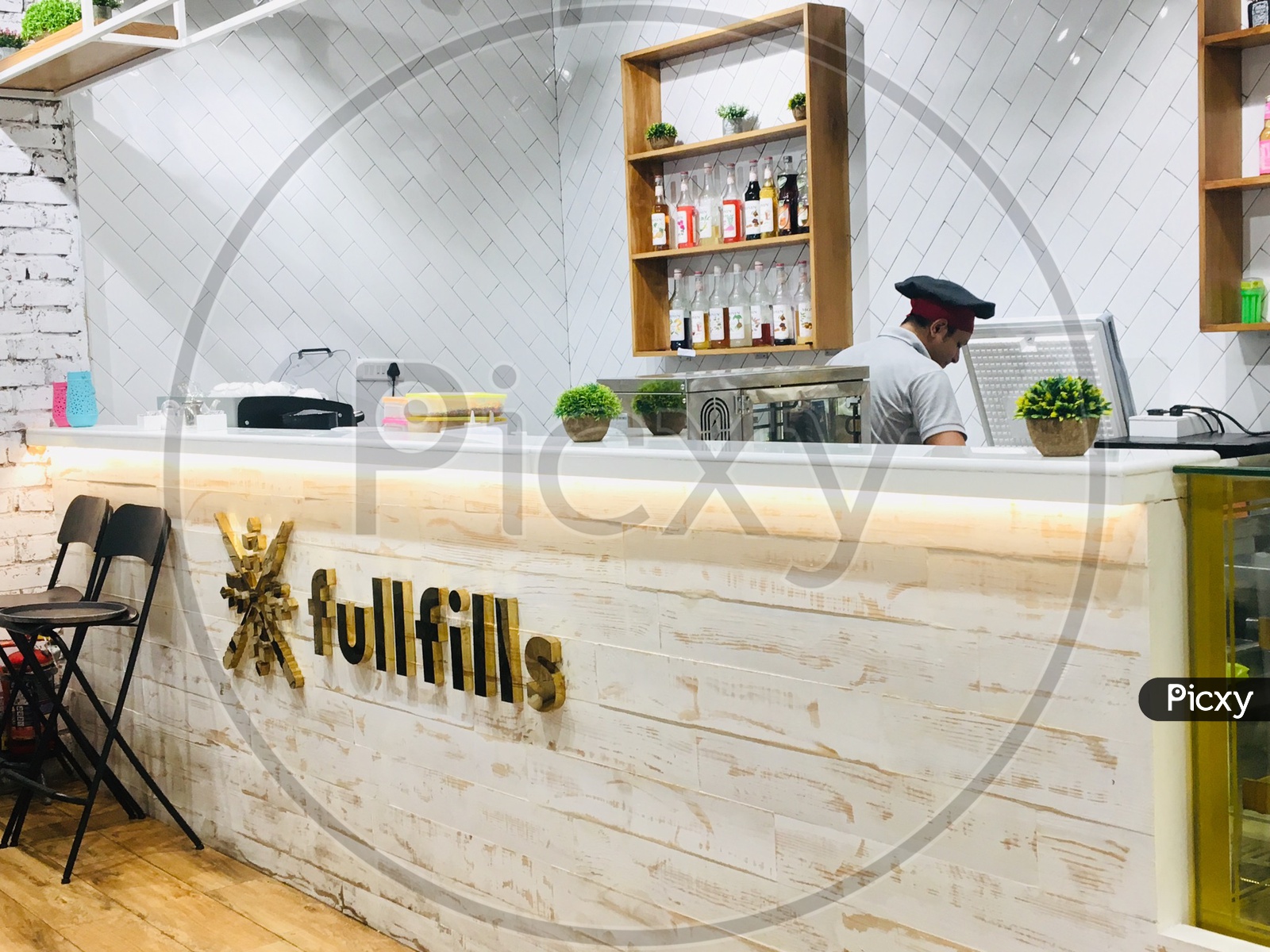 Fullfills cafe  ambience