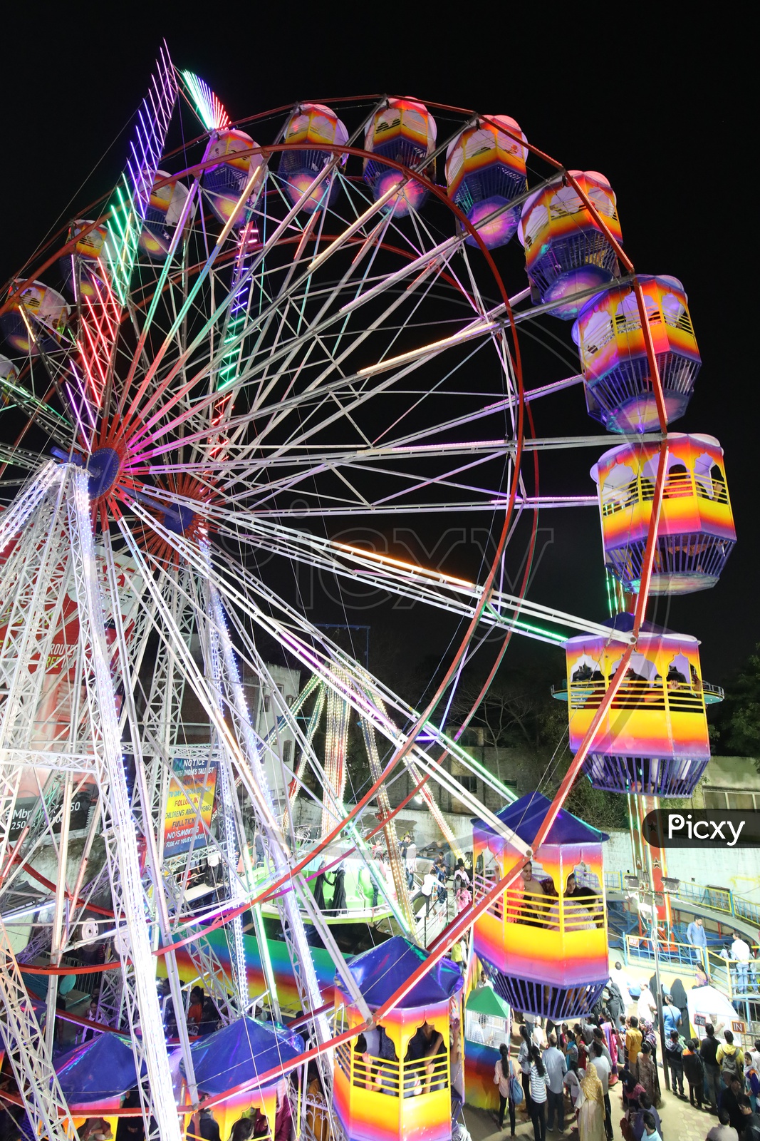 Hindi Meaning Of Giant Wheel