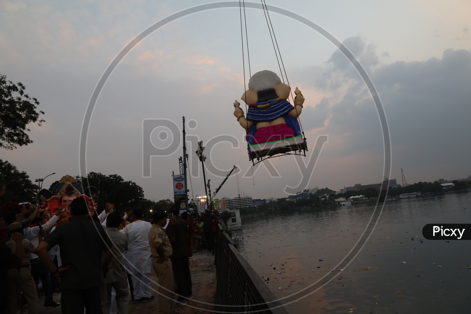 Image of Ganesh Idols Visarjan Nimarjanam In Hussain Sagar Lake With