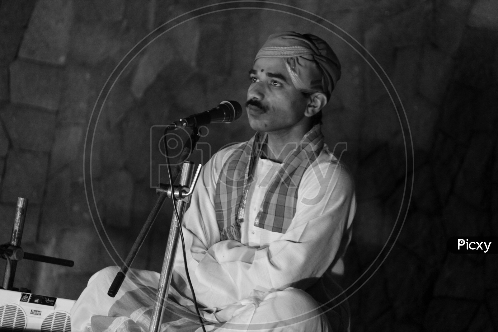Indian Traditional  Folk Singer   Performing On Stage