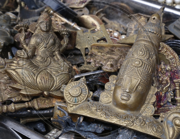 Bronze Hindu God  Idols   Selling In  Chorr Bazaar Stalls