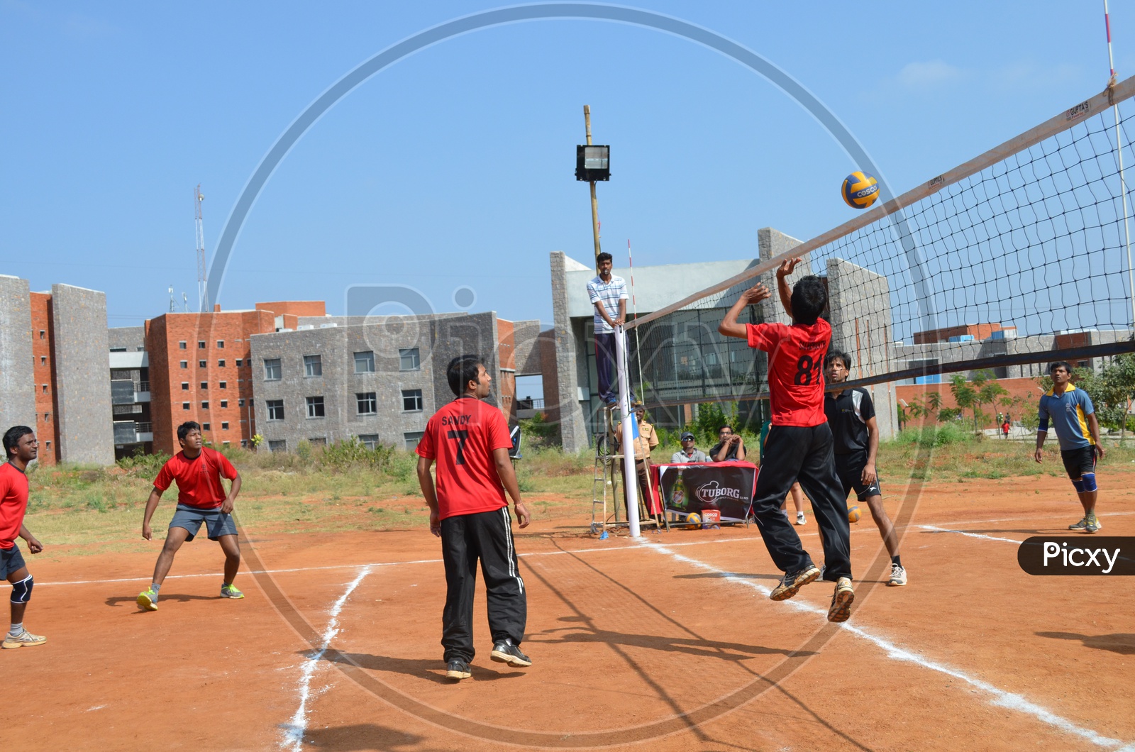 Image of Young Indian Men Playing Volleyball in IMT HyderabadZQ416307