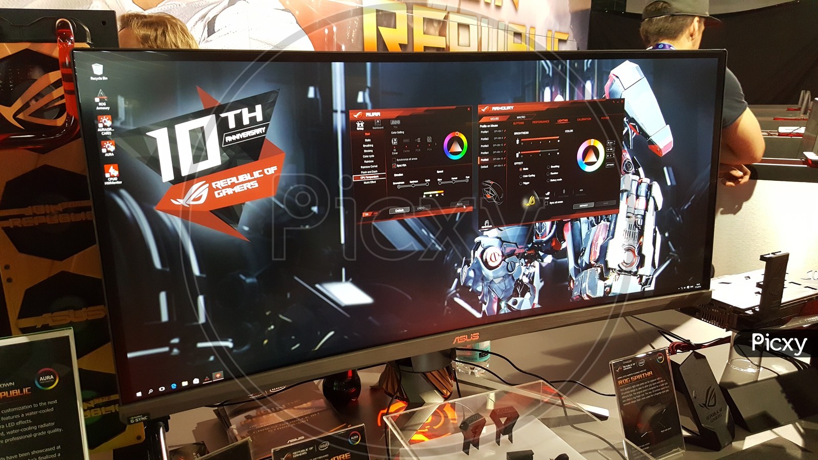 Asus Curved Screen Gaming Monitor for Gamer's