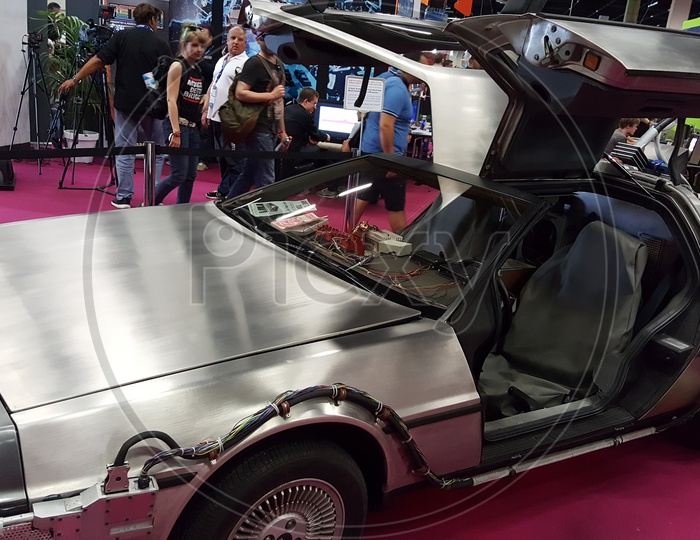 Back to the Future Movie- Sports Car with gull wing Doors