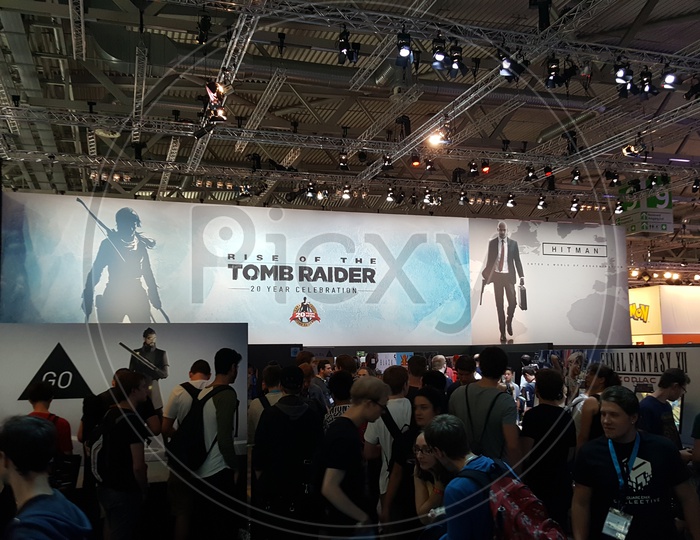 Rise of the Tomb Raider Poster