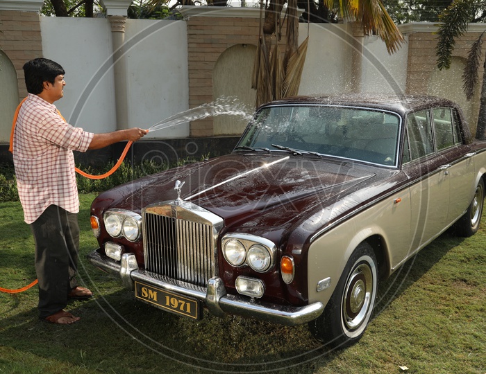 Rolls Royce  Car  Washing By a Cleaner