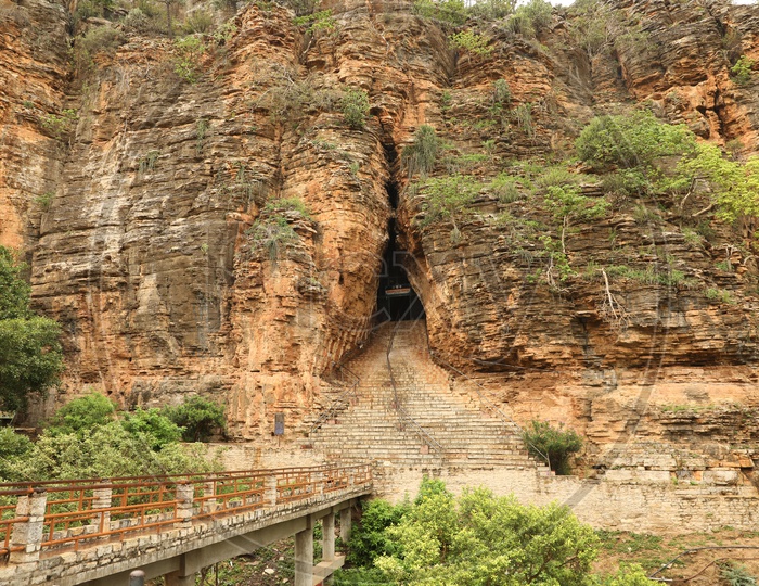 Yaganti Sri Uma Maheshwara Temple In Rock Hill Caves
