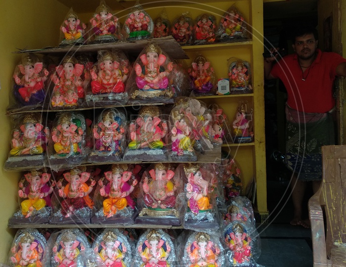 Street vendors are ready to sale Ganesh Idol for Ganesh Chaturthi