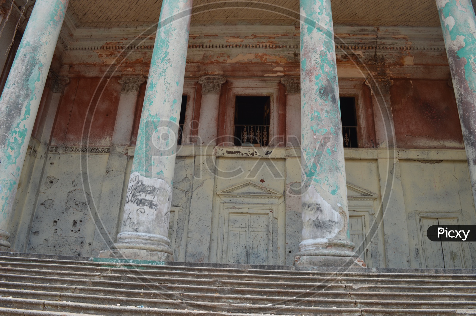 Image of Old Ruins Of Khursheed Jah Devdi-OF188928-Picxy