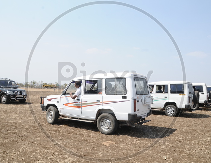 TATA Sumo Cars in Barren Fields