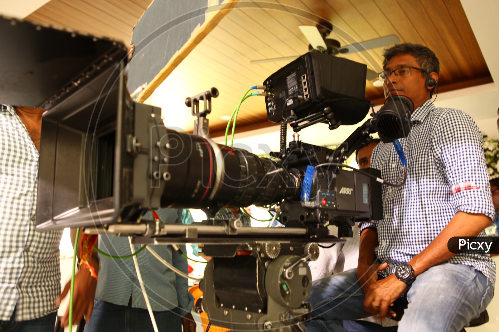 Cinematographer Behind The Camera For a Movie Shooting