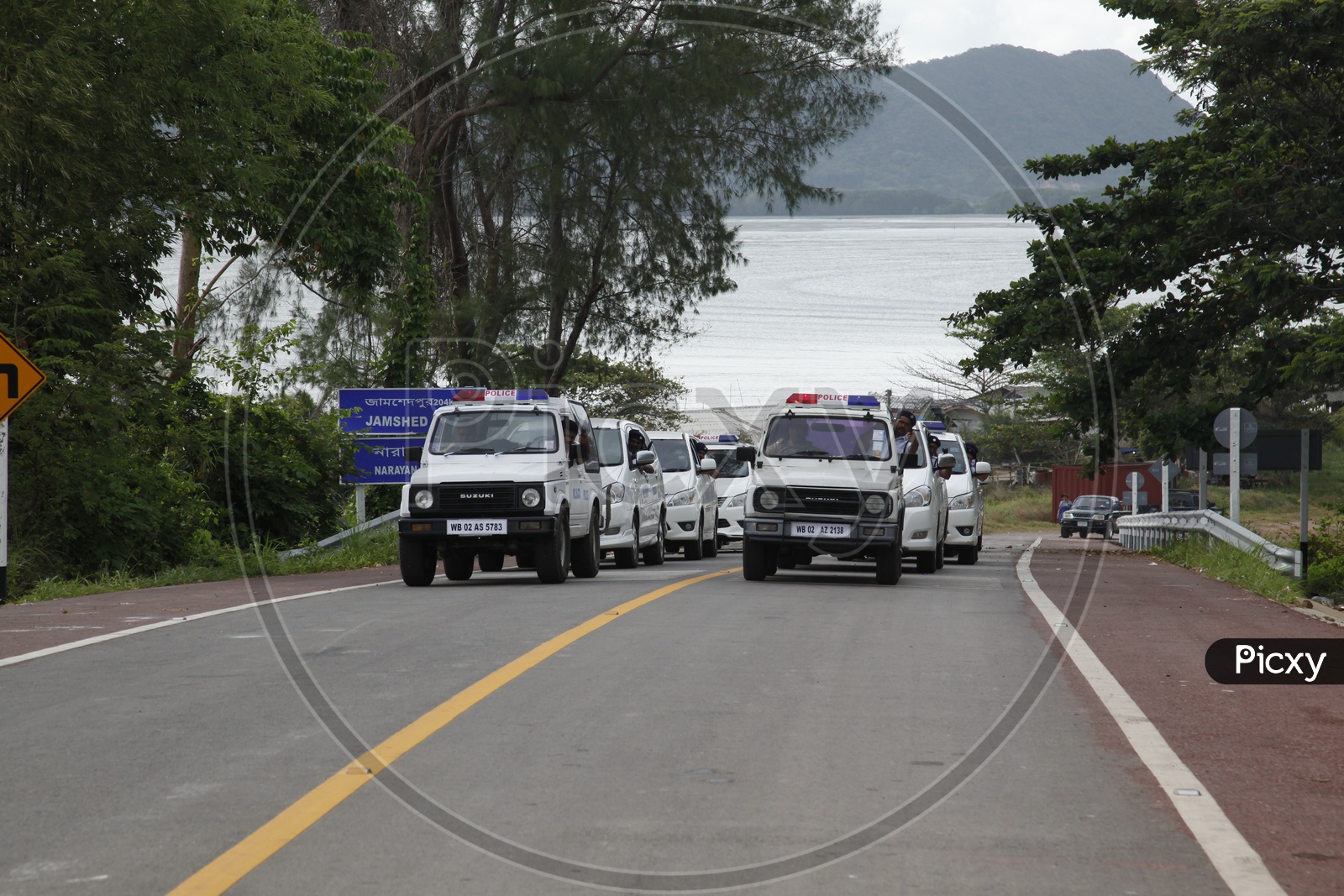 Police Car Vehicles Convoy Chase