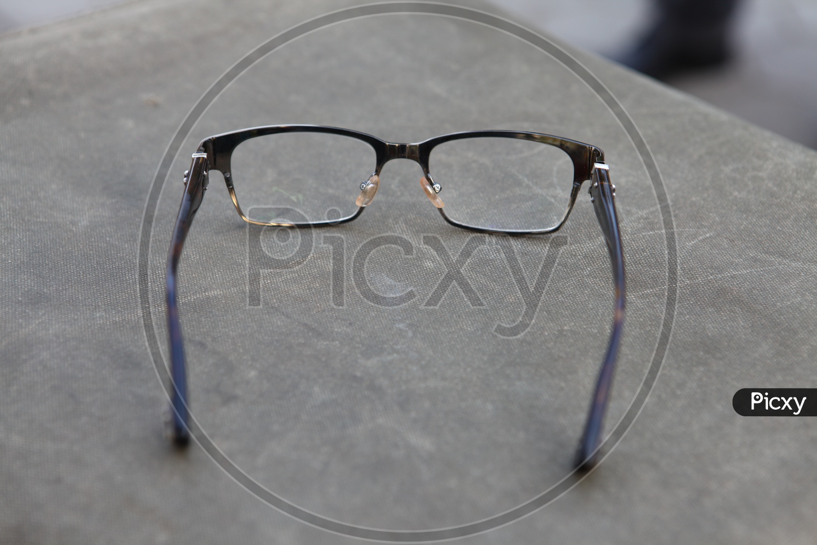 Spectacles glasses