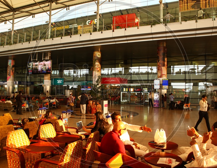 Cafe And Restaurants in Airport