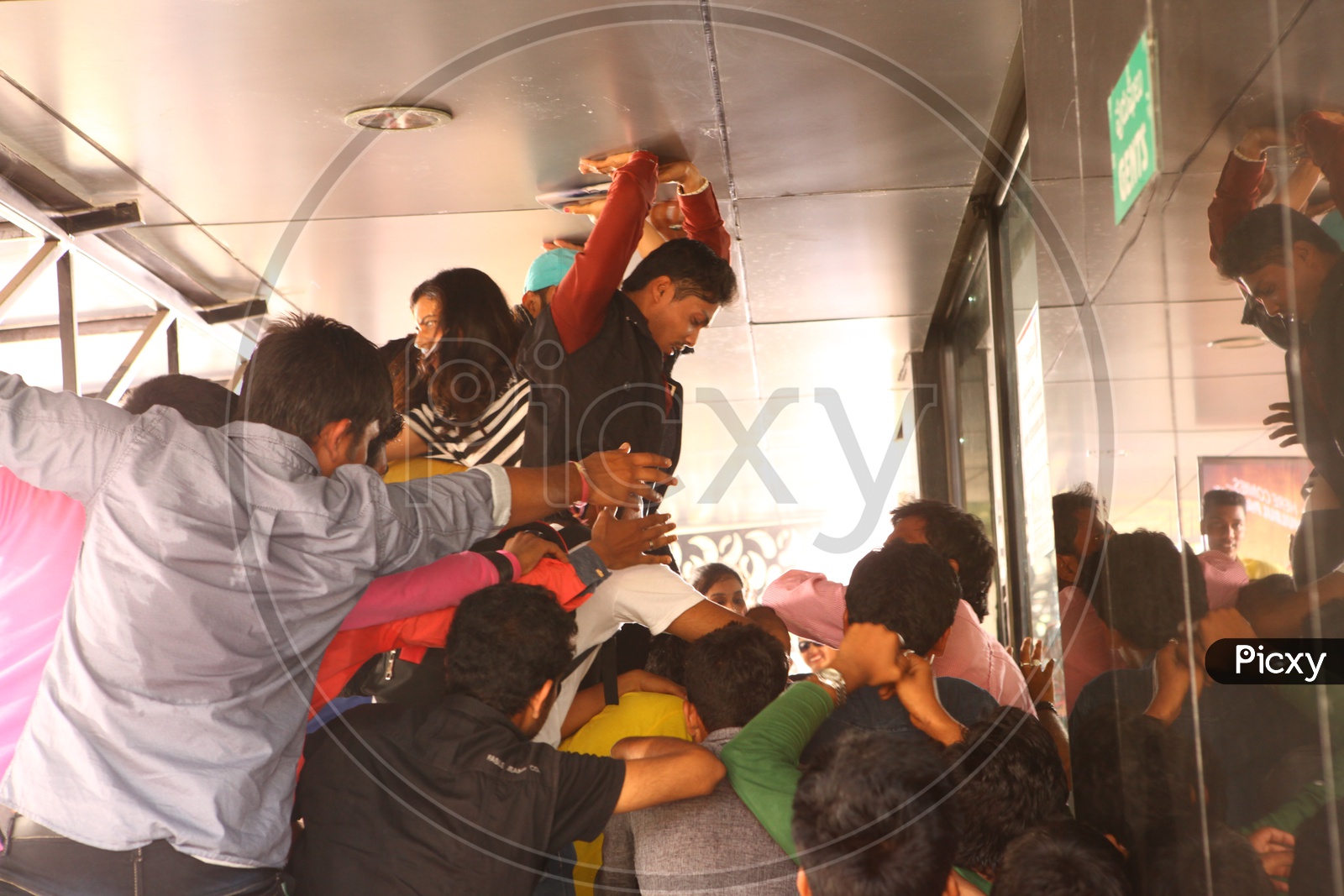 Image of Crowd At Theater ticket Counter Box Office Ambush-HB336014-Picxy
