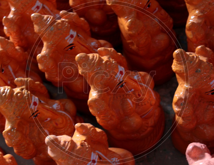 The eco-friendly Clay Ganesha idols