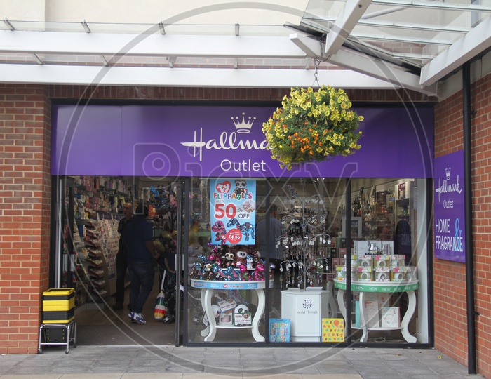 Hallmark Outlet Home and Fragrance Store in Springfields Outlet Shopping