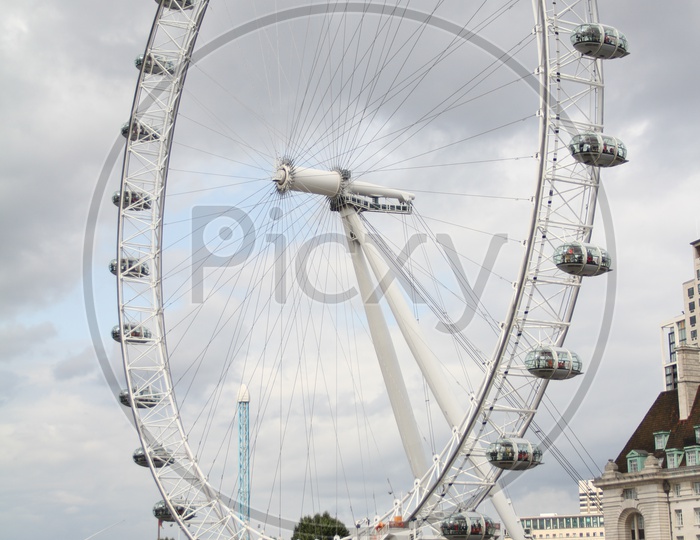 Tourists at London Eye