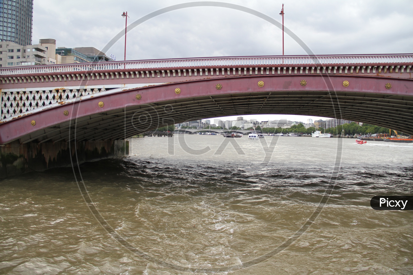 A Bridge on Thames River