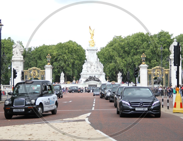 Cars Leaving the Buckingham Palace