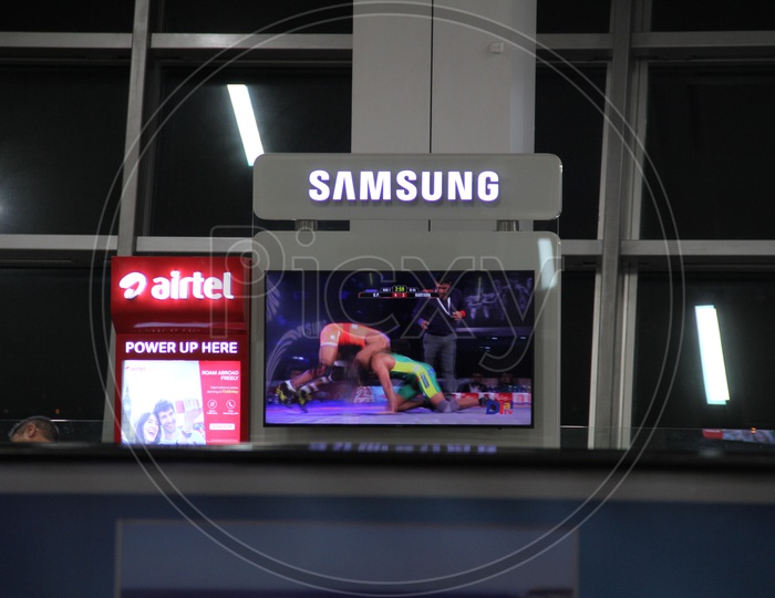 Samsung Store in Delhi Airport
