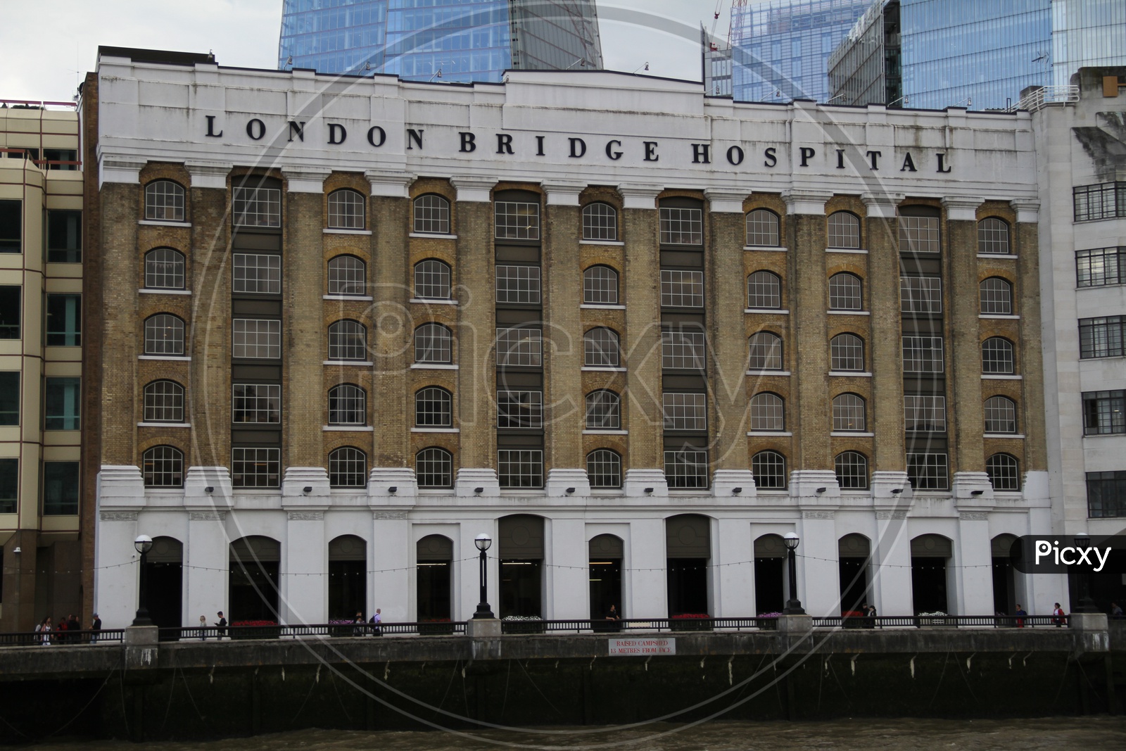 London Bridge Hospital near Thames River