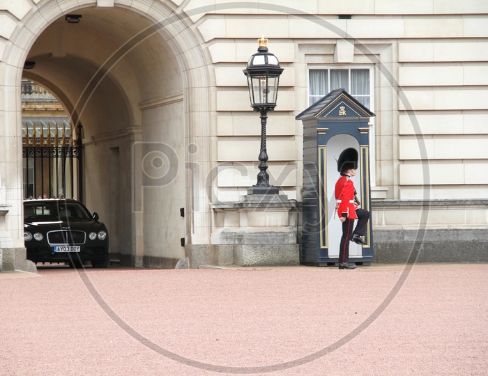 Changing of Queens Guard at Buckingham Palace