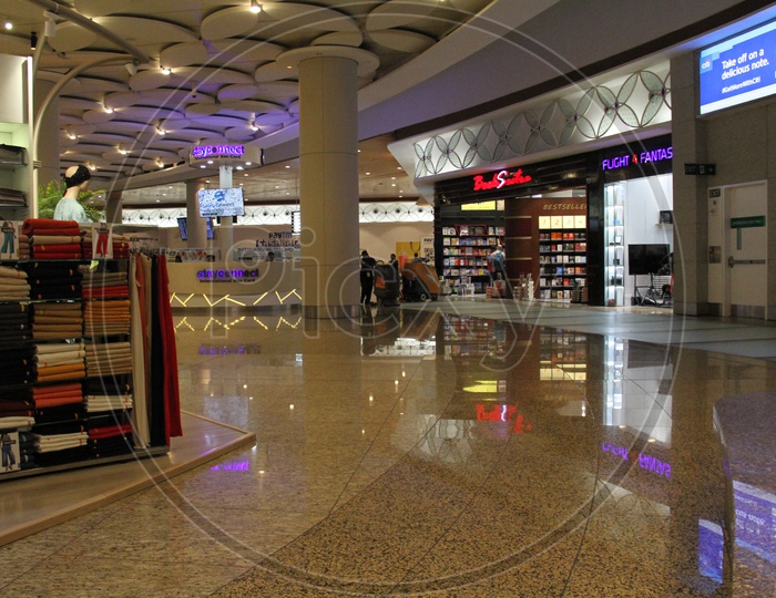 Shops in Mumbai Airport