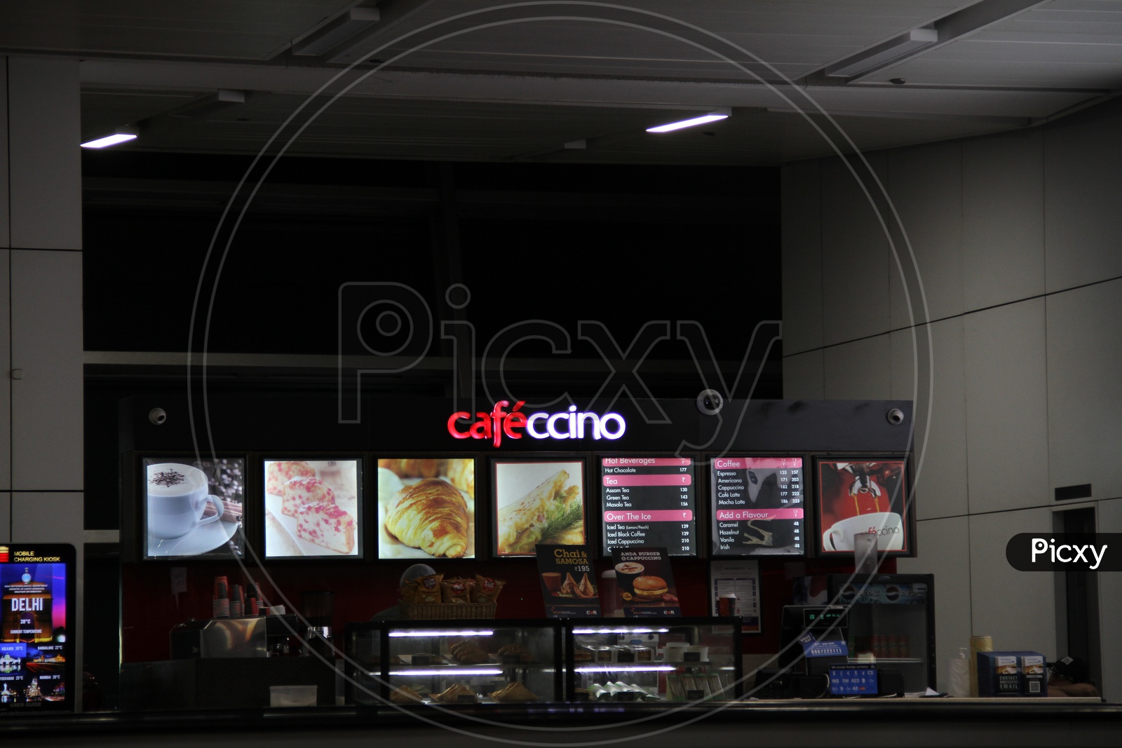 Cafeccino Outlet in Mumbai Airport