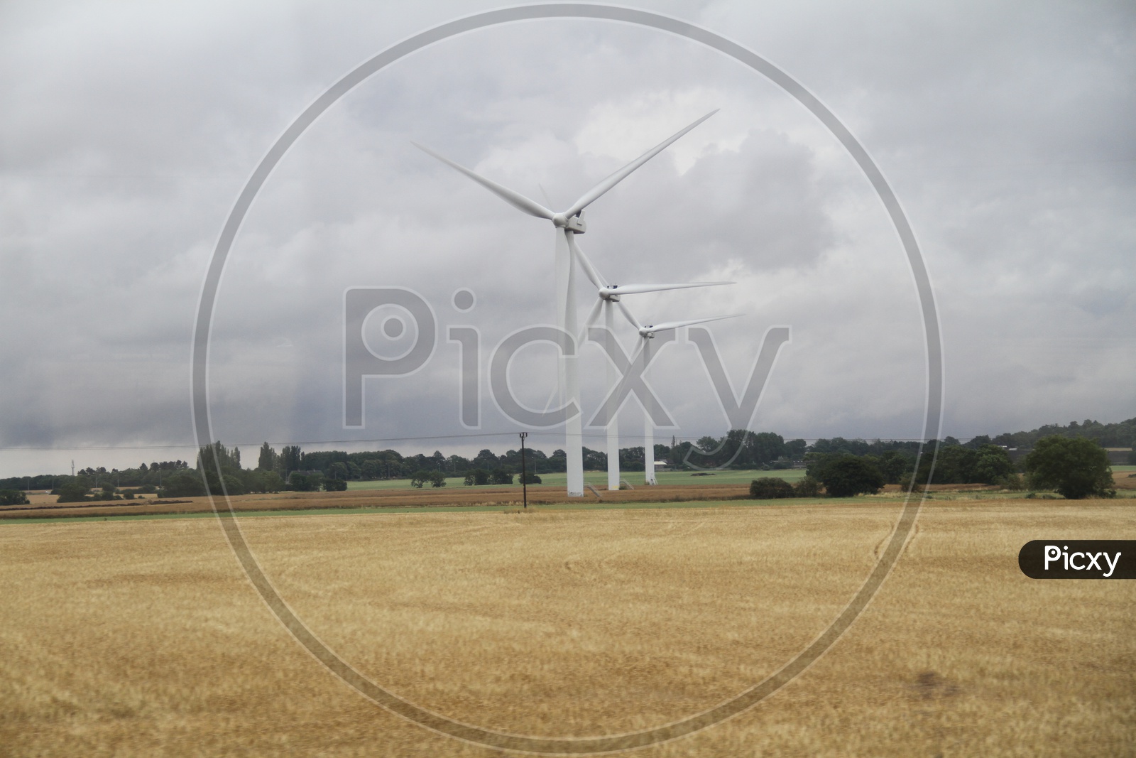 Large Wind Turbines in Agriculture Fields