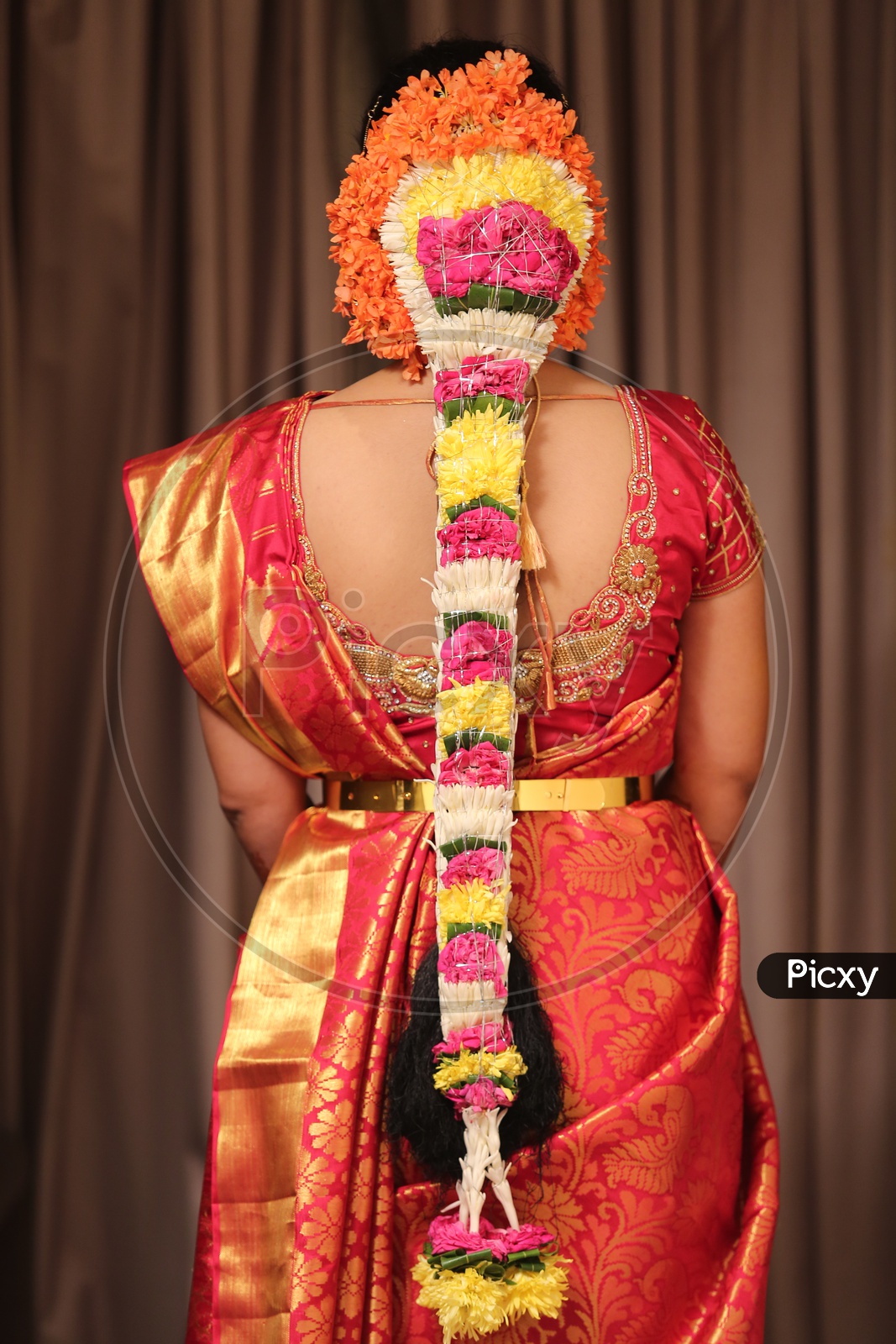 South Indian Bridal hair styling series: Braiding hair with partition. -  YouTube