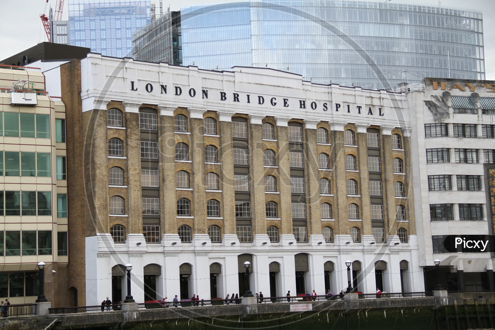 London Bridge Hospital near Thames River