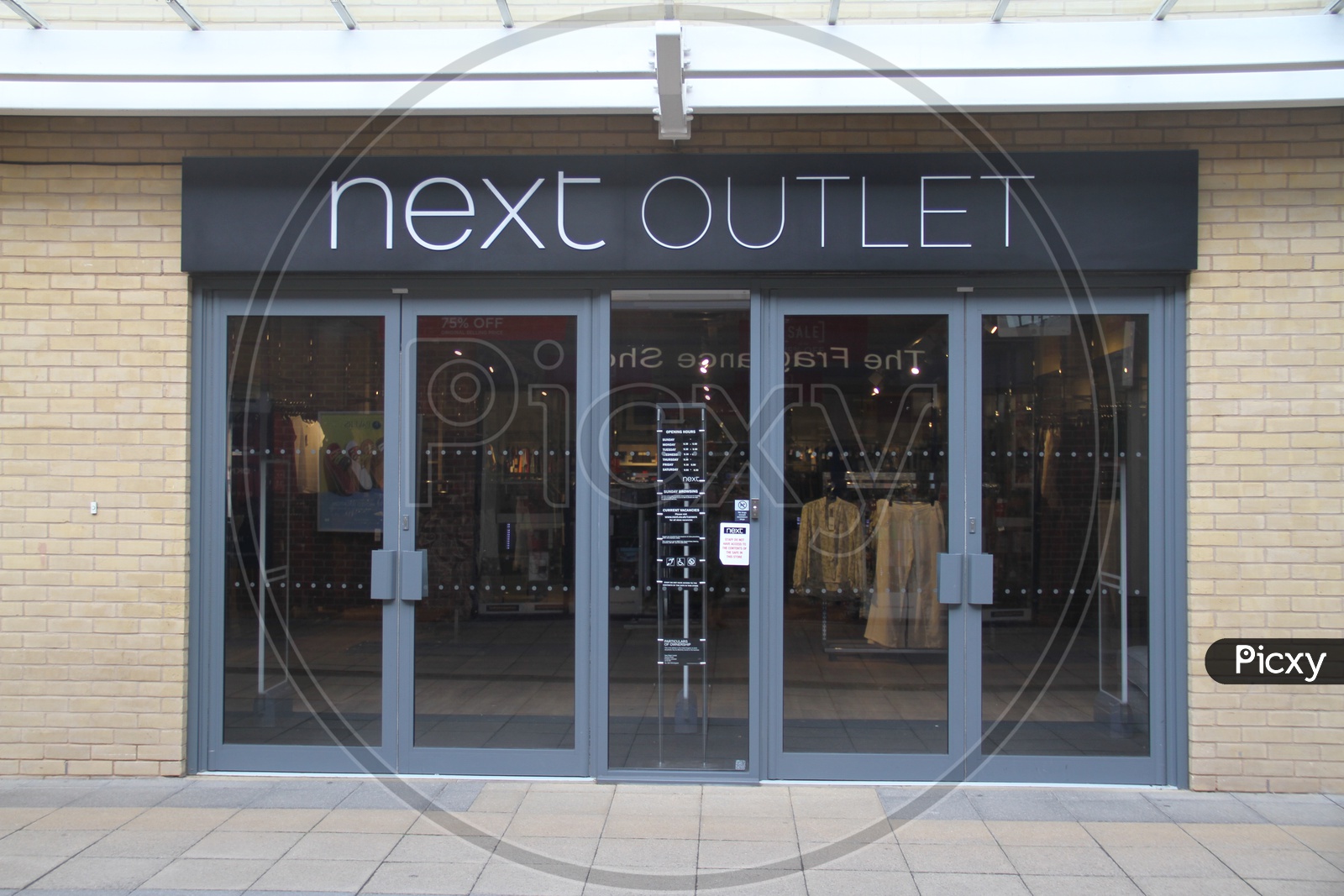 Next Outlet Fashion Store