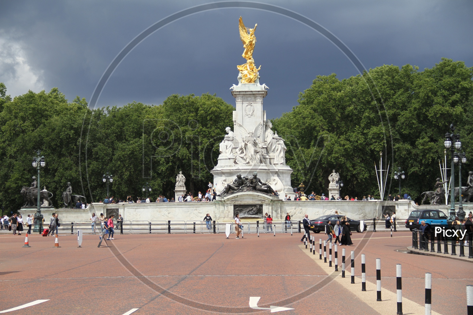 The Victoria Memorial at Buckingham Palace