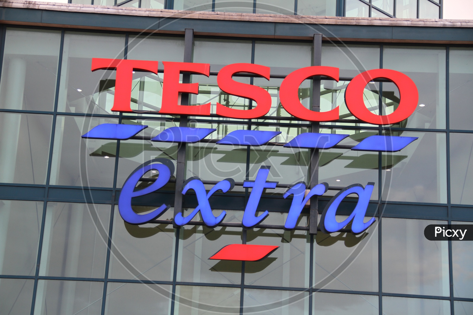 Tesco Extra Supermarket Logo Closeup Look